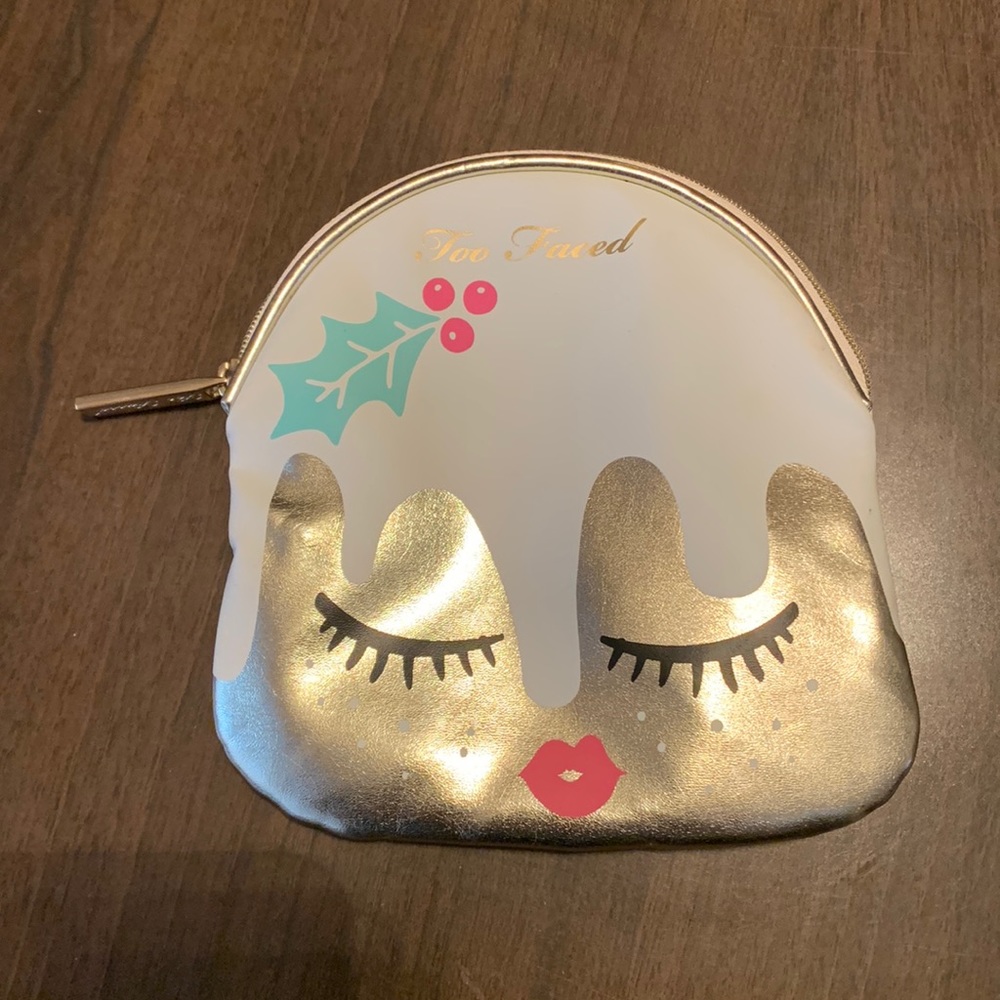 Mini makeup bag